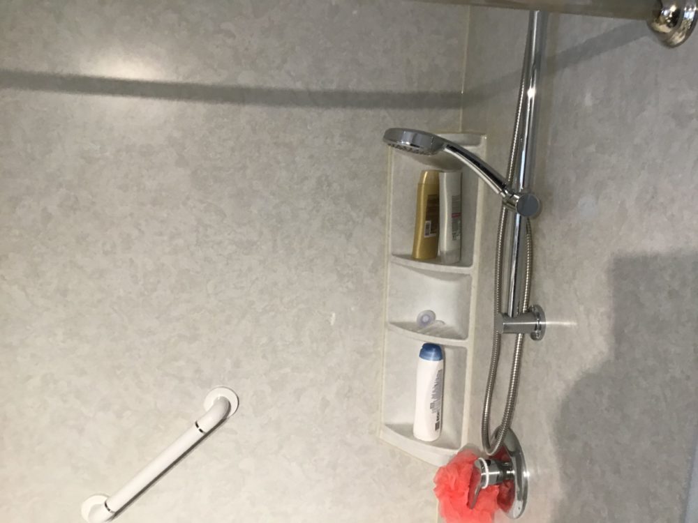 IMG-0220 Modern Bathroom