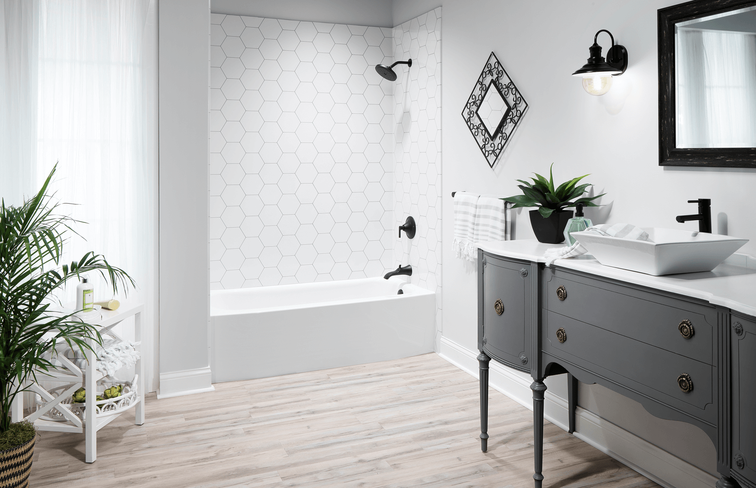 black and white bath with accessories