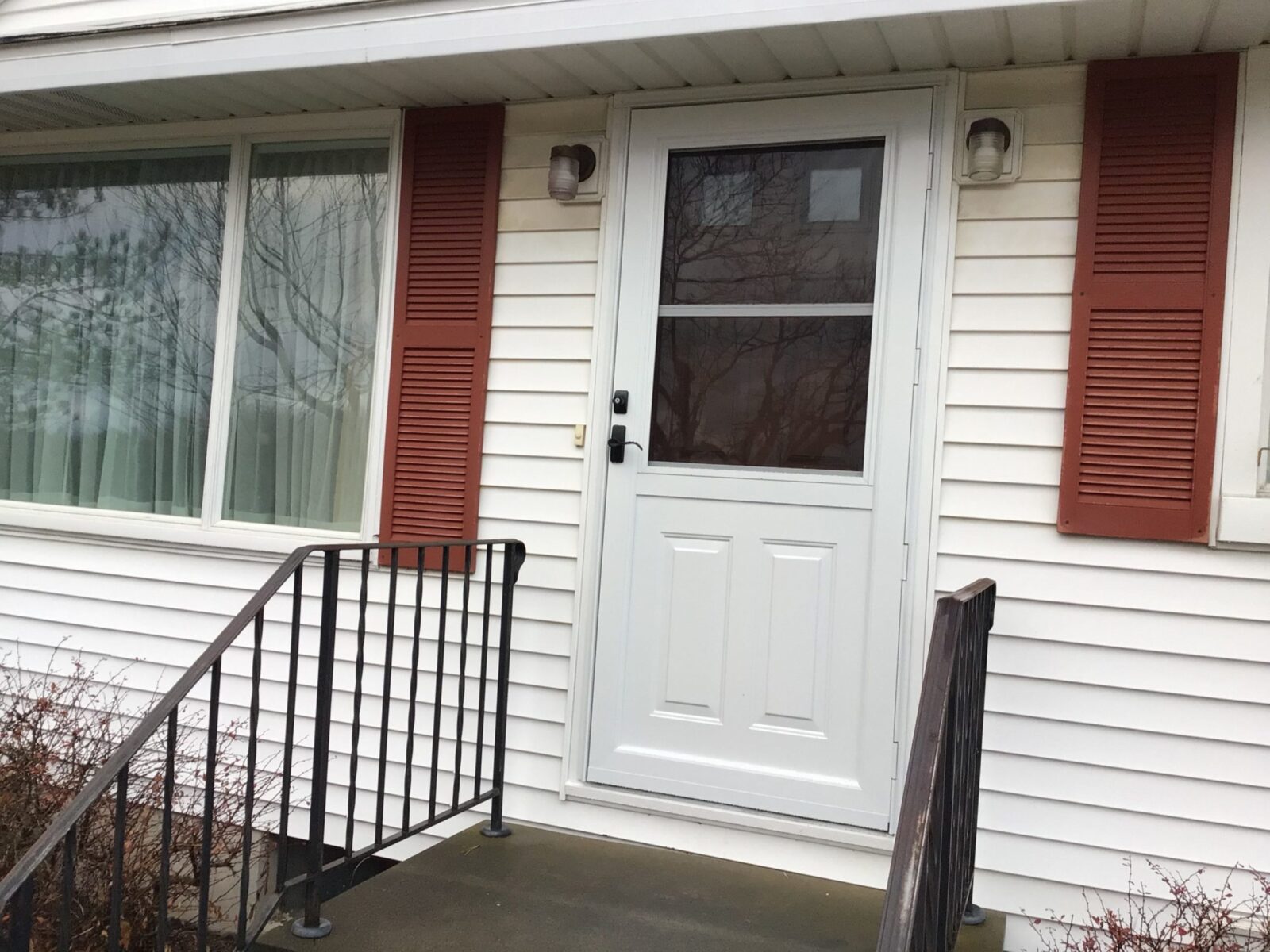 1 Door Scaled in Frankfort